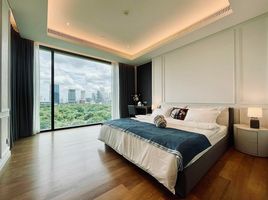 1 Bedroom Condo for rent at Sindhorn Tonson , Lumphini