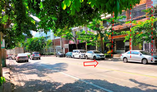 N/A Whole Building for sale in Maha Phruettharam, Bangkok 