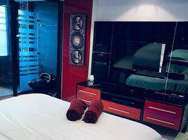 1 Schlafzimmer Wohnung zu verkaufen im Absolute Bangla Suites, Patong