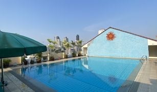 2 Bedrooms Apartment for sale in Khlong Toei Nuea, Bangkok Chanarat Place