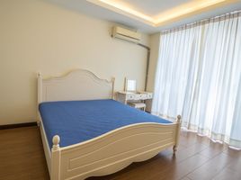 5 Schlafzimmer Reihenhaus zu vermieten in Camillian Hospital, Khlong Tan Nuea, Khlong Tan Nuea