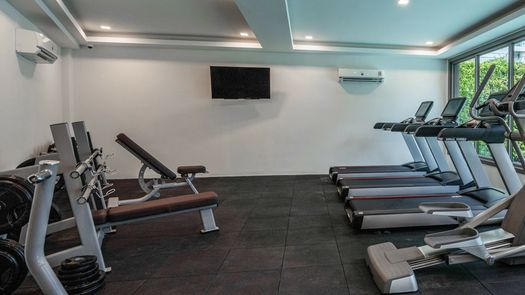 Фото 1 of the Fitnessstudio at Arcadia Center Suites