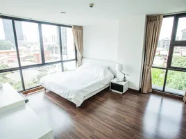 1 Schlafzimmer Wohnung zu vermieten im D65 Condominium, Phra Khanong Nuea