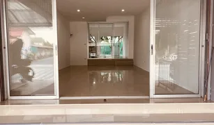 3 Bedrooms Townhouse for sale in Noen Phra, Rayong 