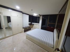 2 Bedroom Apartment for rent at Supalai Place, Khlong Tan Nuea