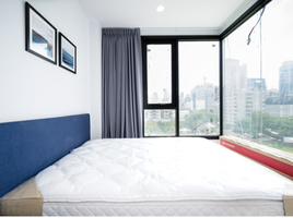 2 Bedroom Apartment for sale at XT Ekkamai, Khlong Tan Nuea