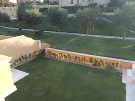 3 Schlafzimmer Villa zu vermieten im Royal Meadows, Sheikh Zayed Compounds, Sheikh Zayed City, Giza