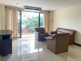 2 Schlafzimmer Appartement zu vermieten im Lin Court, Khlong Toei