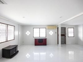 2 Bedroom House for sale in Bangkok, Khlong Tan Nuea, Watthana, Bangkok