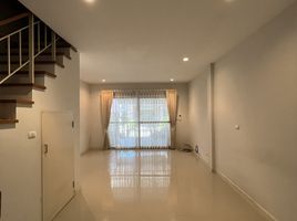 2 Bedroom Townhouse for sale at Sinnakhon Ville Prachauthit-Khu Sang, Nai Khlong Bang Pla Kot, Phra Samut Chedi, Samut Prakan