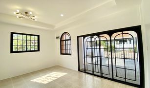 2 Bedrooms Townhouse for sale in Ratsada, Phuket 