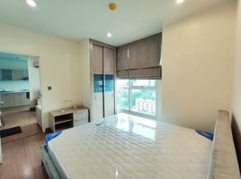 1 Schlafzimmer Appartement zu vermieten im The Complete Narathiwat, Chong Nonsi