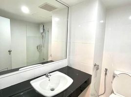 1 Bedroom Condo for sale at Baan Krungthai Condotel, Wat Ket