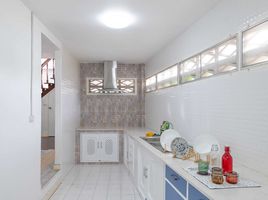 4 спален Дом for rent in Бангкок Нои, Бангкок, Bang Khun Non, Бангкок Нои
