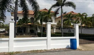 4 Bedrooms Villa for sale in Pong, Pattaya Lakeside Court