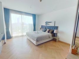 3 Bedroom Apartment for sale at Sky Walk Residences, Phra Khanong Nuea