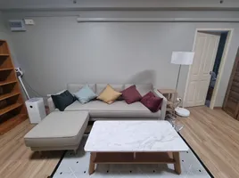 คอนโด 1 ห้องนอน ให้เช่า ในโครงการ ศุภาลัยปาร์ค เอกมัย-ทองหล่อ, บางกะปิ