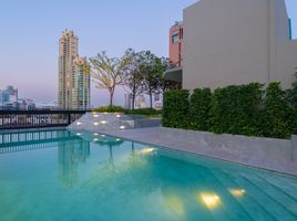 1 спален Кондо в аренду в Walden Asoke, Khlong Toei Nuea