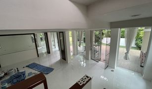 4 Bedrooms House for sale in Khlong Tan Nuea, Bangkok 