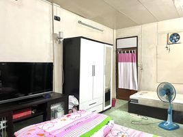 1 Bedroom Townhouse for sale in Bangkok, Maha Phruettharam, Bang Rak, Bangkok