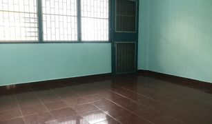 Sao Thong Hin, Nonthaburi တွင် 2 အိပ်ခန်းများ တိုက်တန်း ရောင်းရန်အတွက်