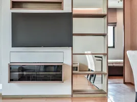 คอนโด 2 ห้องนอน ให้เช่า ในโครงการ ดิ แอดเดรส สาทร, สีลม