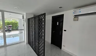 Офис, N/A на продажу в Nong Prue, Паттайя Hyde Park Residence 2