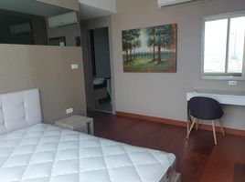 3 Schlafzimmer Appartement zu vermieten im Watermark Chaophraya, Bang Lamphu Lang