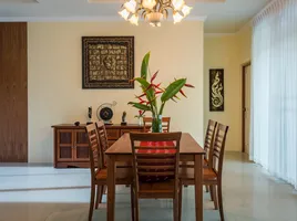 3 Schlafzimmer Villa zu vermieten im Fisherman Way Beach Villa, Rawai