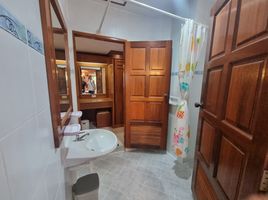 3 спален Квартира на продажу в Sai Rougn Residence, Патонг
