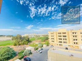 2 बेडरूम अपार्टमेंट for sale at Golf Apartments, Al Hamra Village