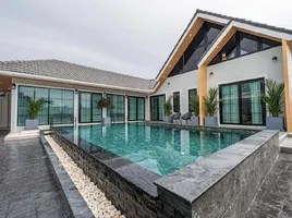 6 Bedroom Villa for sale at The Imperial Place, Nong Prue