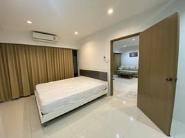 1 Schlafzimmer Appartement zu vermieten im Saranjai Mansion, Khlong Toei