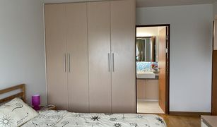 2 Bedrooms Condo for sale in Bang Chak, Bangkok Residence 52