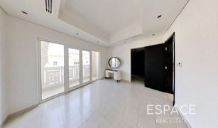 4 Bedrooms Villa for sale in North Village, Dubai Quortaj