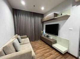 2 Bedroom Condo for rent at Chewathai Interchange, Bang Sue