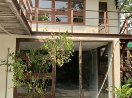 4 Bedroom House for sale in Tawanna Market, Khlong Chan, 