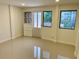 4 Bedroom Townhouse for sale in Mueang Nonthaburi, Nonthaburi, Talat Khwan, Mueang Nonthaburi
