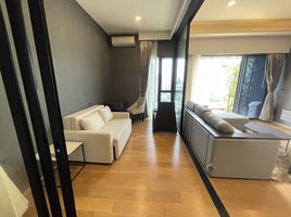 2 Bedroom Apartment for rent at Siamese Exclusive Sukhumvit 31, Khlong Toei Nuea