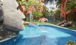 Photo 2 of the Communal Pool at Seven Seas Resort