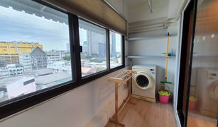 2 Bedrooms Condo for sale in Chomphon, Bangkok W.P. Central Condominium