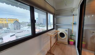 ขายคอนโด 2 ห้องนอน ใน จอมพล, กรุงเทพมหานคร W.P. Central Condominium