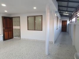 4 Bedroom Townhouse for sale at Srithepthai Park Ville, Bang Samak
