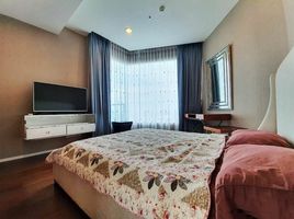 1 Bedroom Apartment for sale at Menam Residences, Wat Phraya Krai, Bang Kho Laem