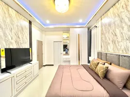 6 Schlafzimmer Villa zu verkaufen in Pattaya, Chon Buri, Nong Prue