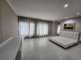 3 Bedroom Villa for sale at Baan Klang Krung (The Royal Viena Ratchavipha), Chatuchak, Chatuchak