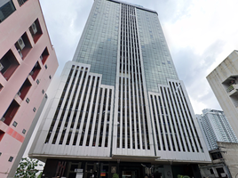 100 m² Office for rent at Ayothaya Tower, Huai Khwang, Huai Khwang, Bangkok, Thailand