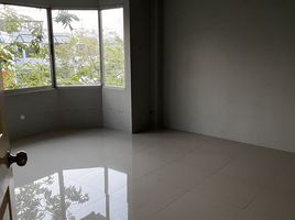 4 Schlafzimmer Ganzes Gebäude zu vermieten in Hua Mak, Bang Kapi, Hua Mak