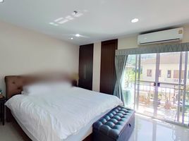 1 Bedroom Condo for sale at Phuket Villa Patong Beach, Patong