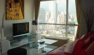 1 Bedroom Condo for sale in Si Lom, Bangkok Silom Suite